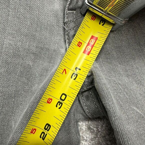 Levis 511 Jeans Mens 31x32 Gray Denim Slim Fit Flat Front Straight Leg Hipster - Picture 14 of 15